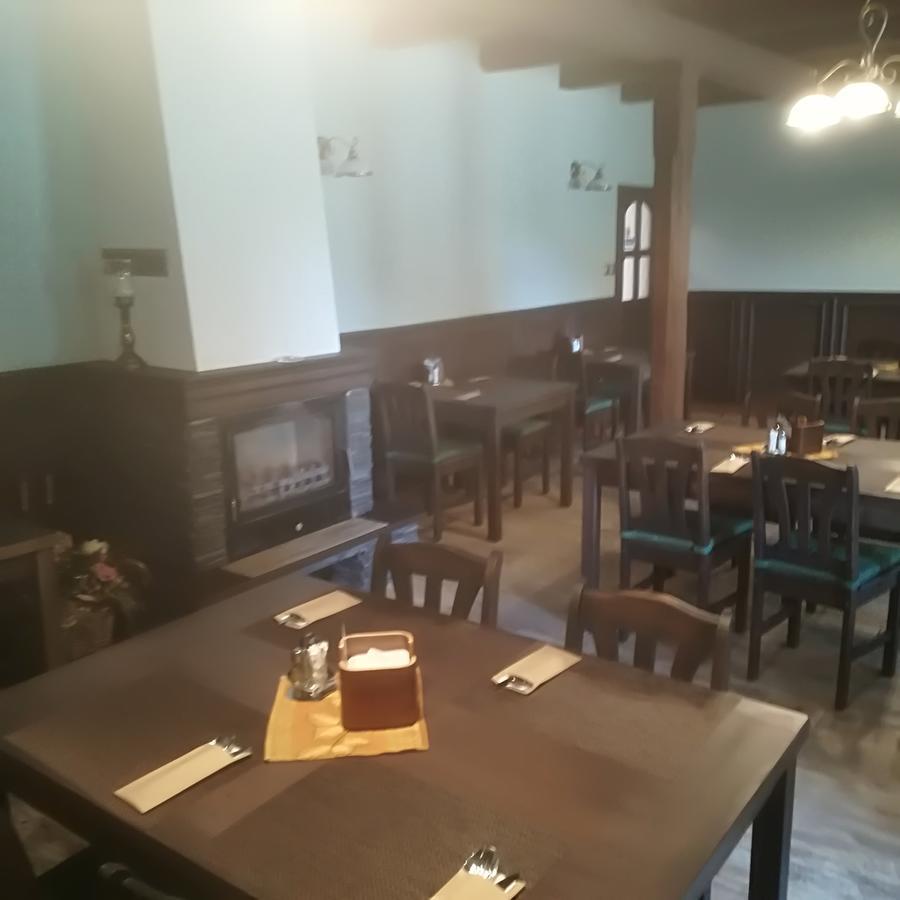 Penzion A Restauracia Hanisberg Krupina Exterior photo